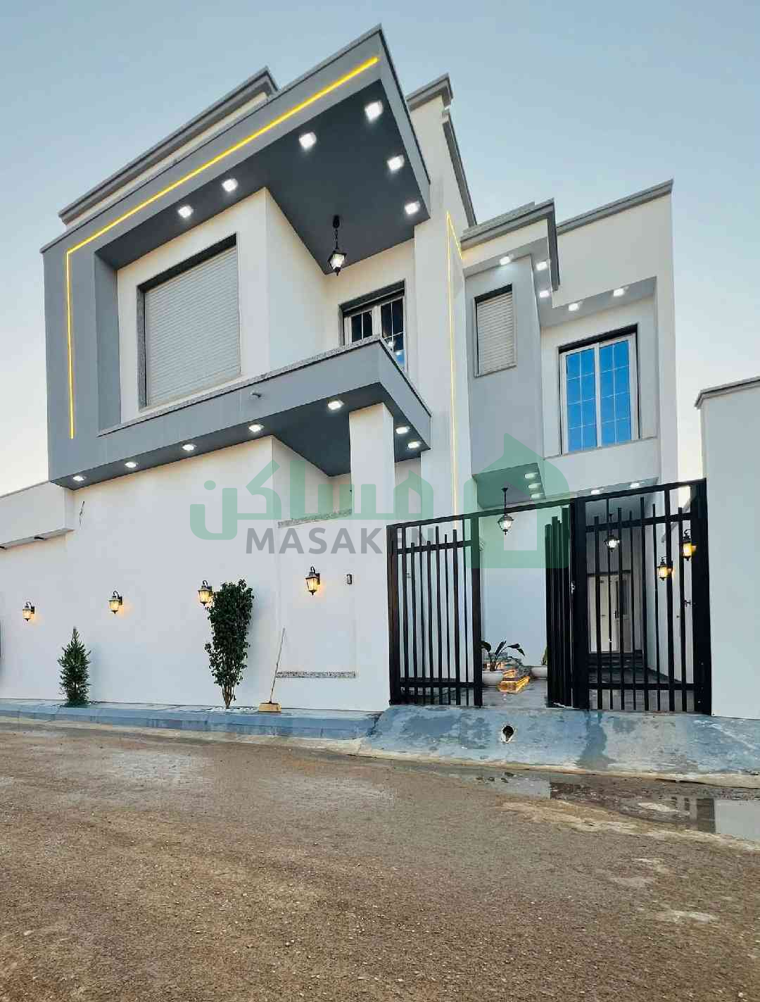 Second image of the ad