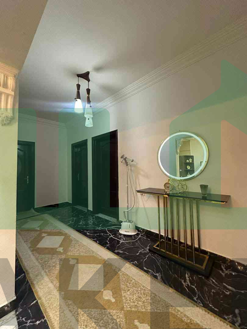 Second image of the ad