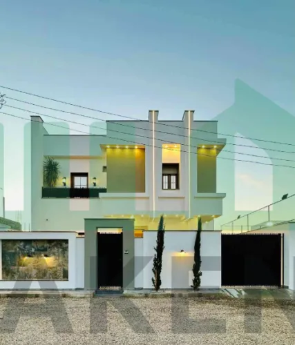 فيلا من طابقين مفصولات فصل حقيقي الطابق الأول نفس