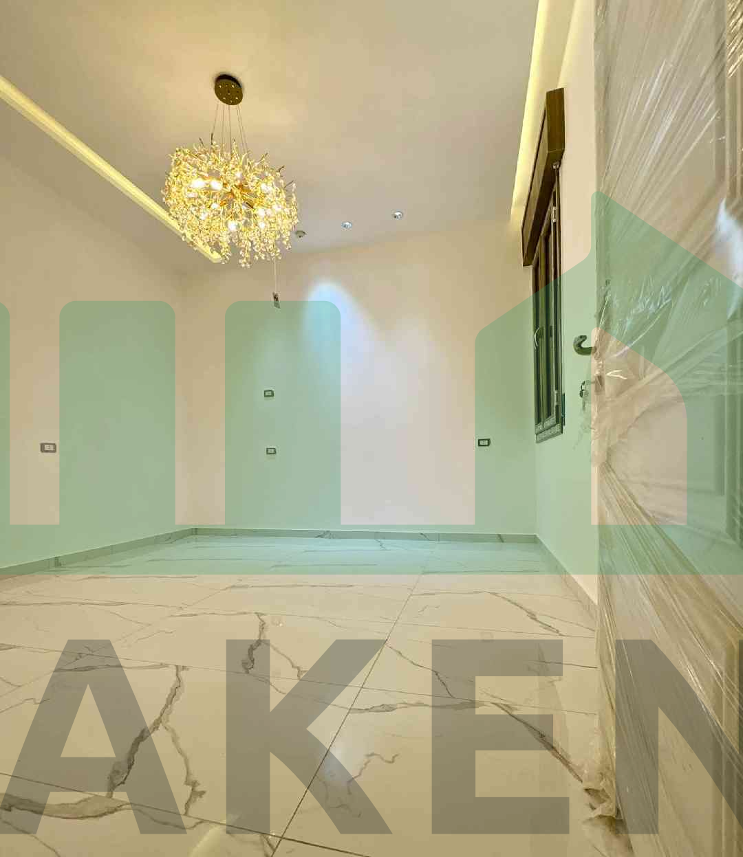 Third image of the ad