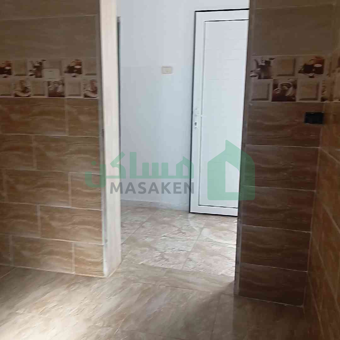 Third image of the ad