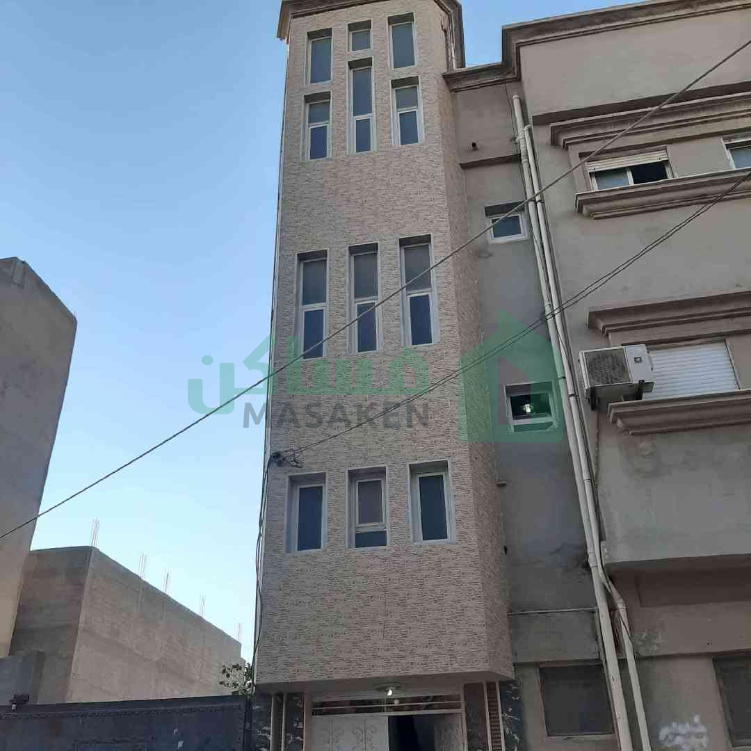 Second image of the ad