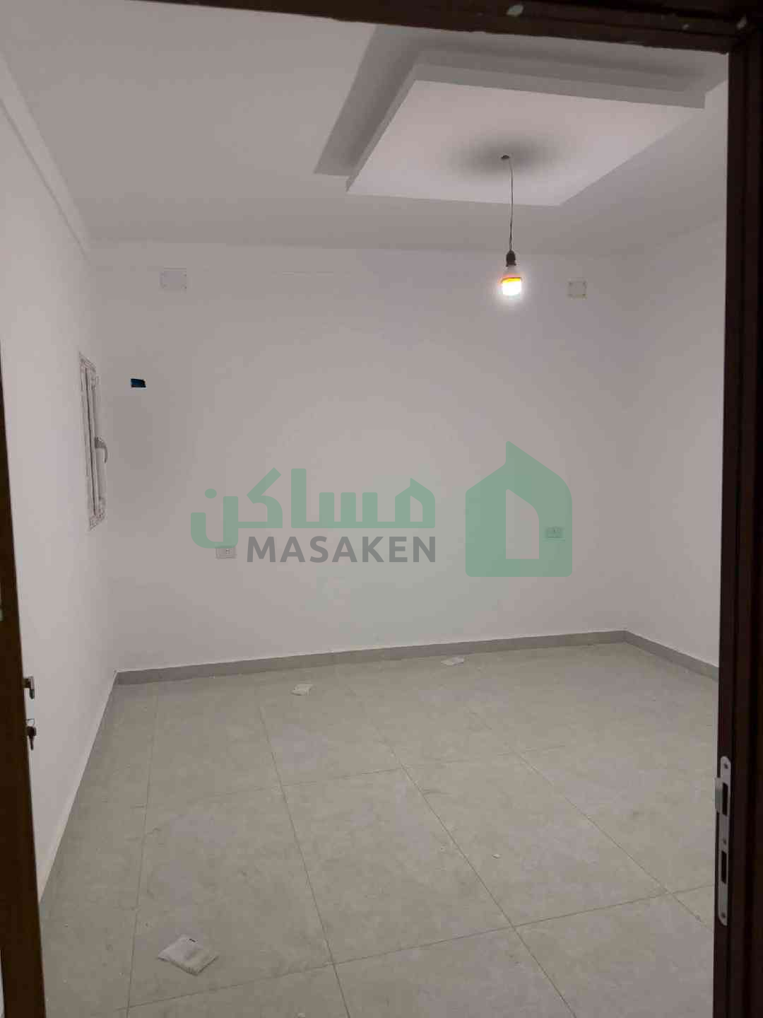 Third image of the ad