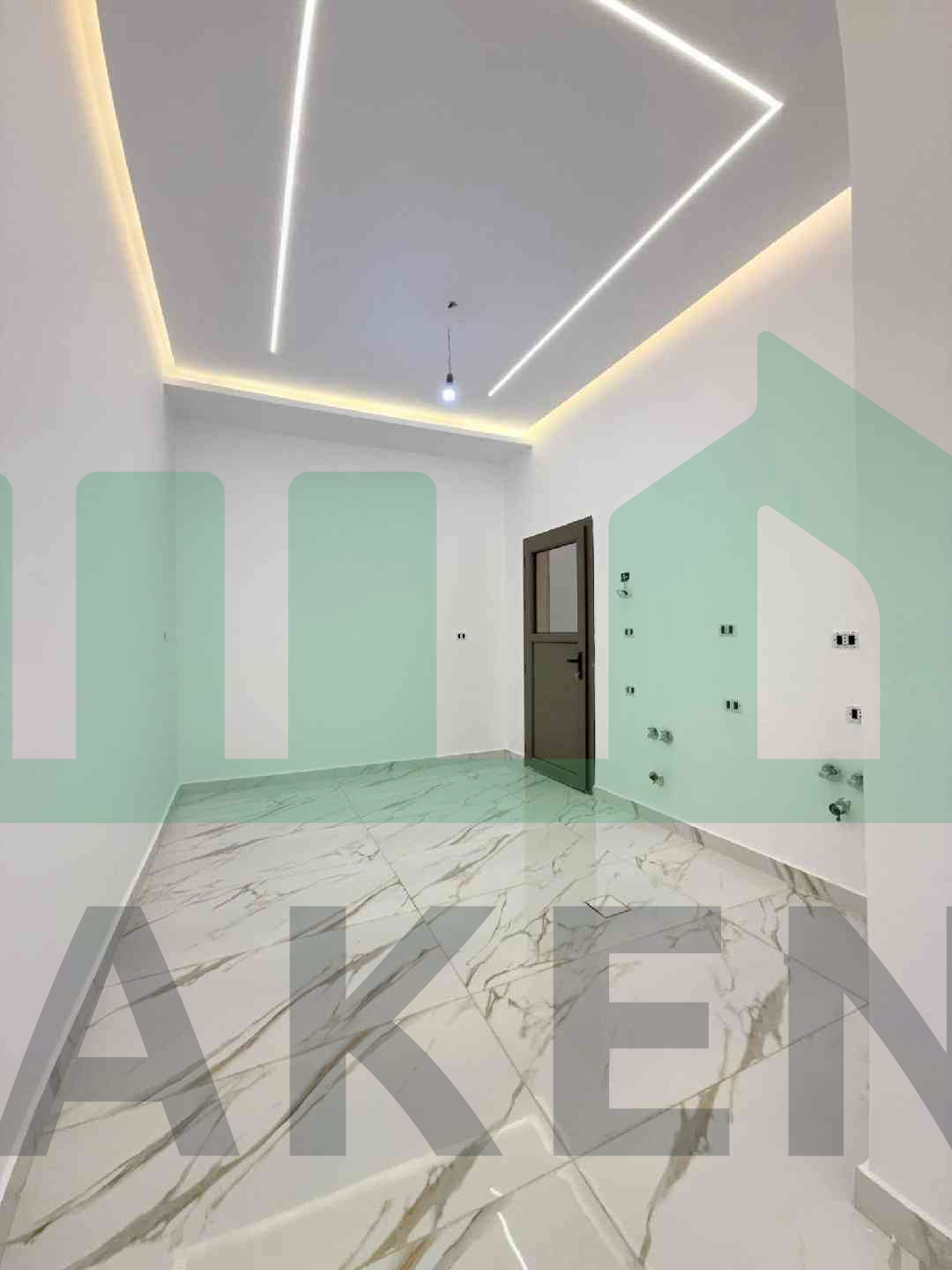 Third image of the ad