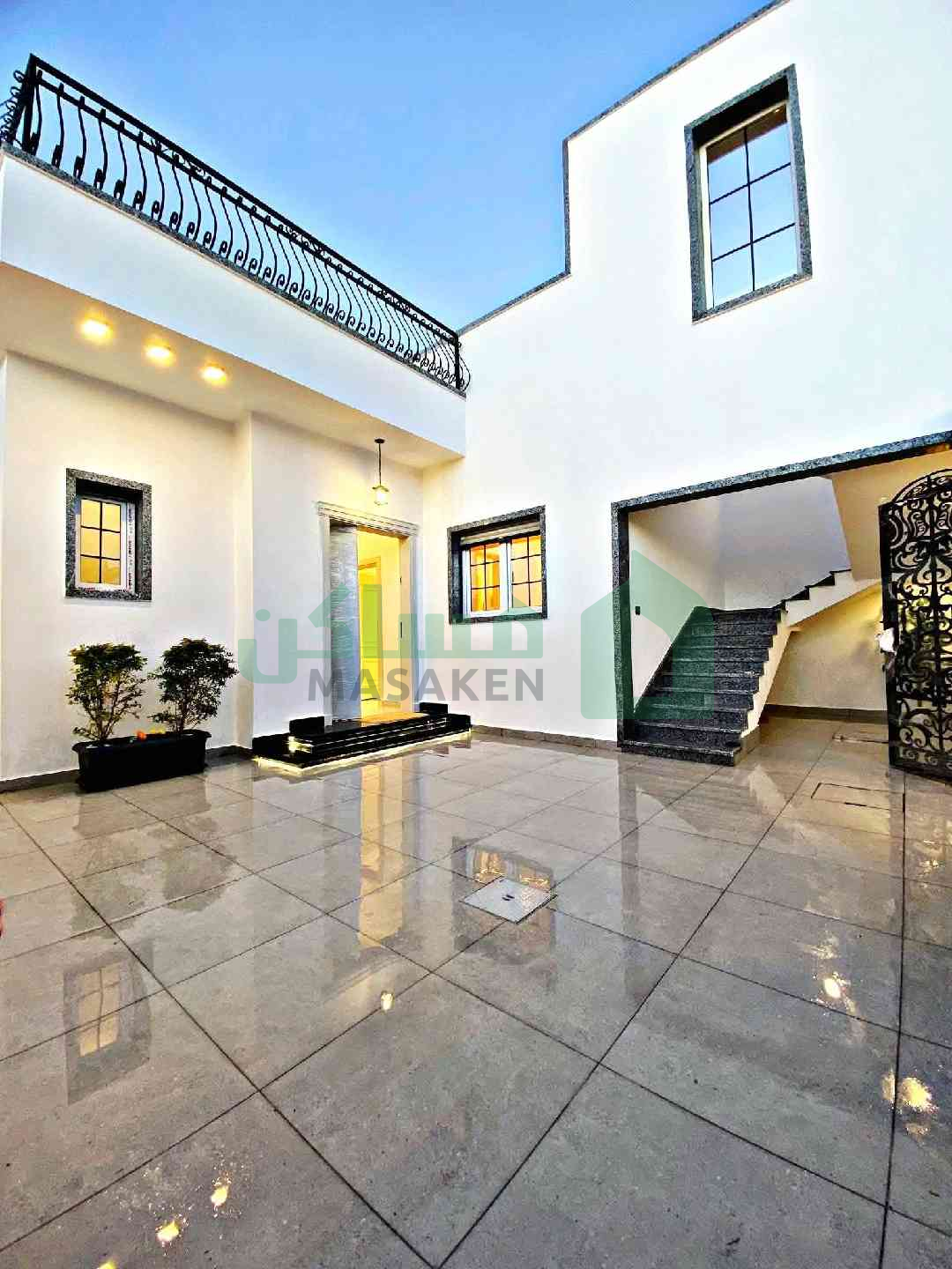 Third image of the ad