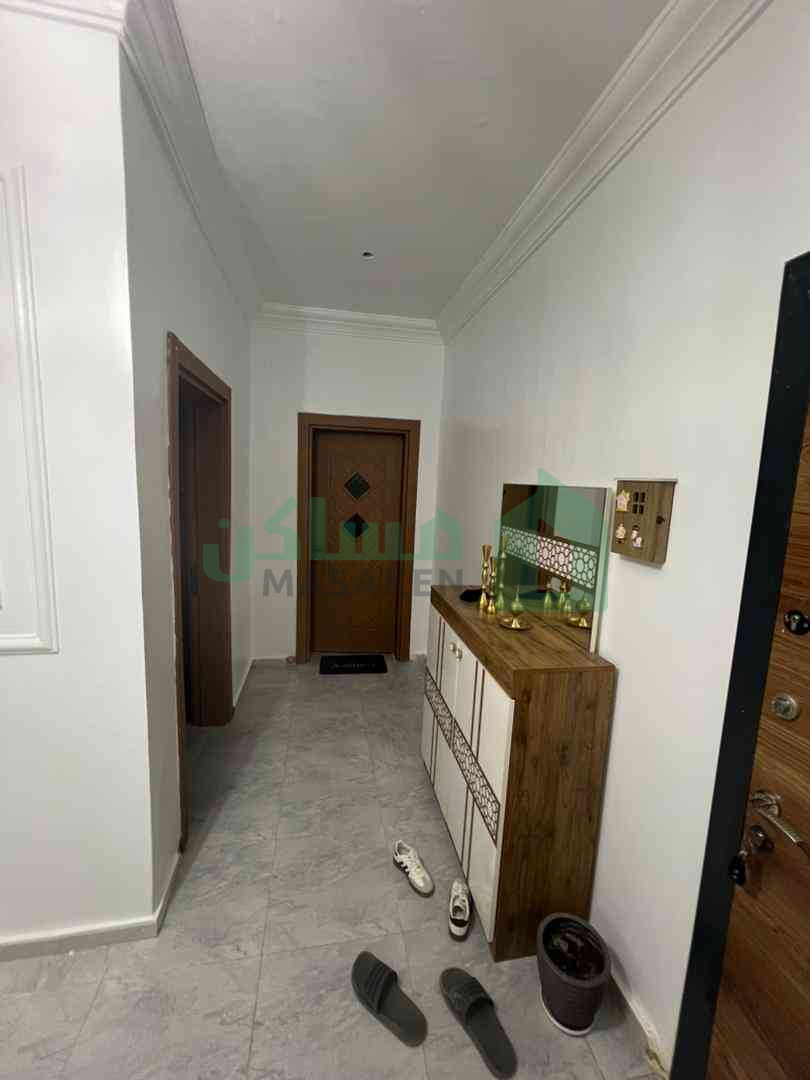 First image of the ad