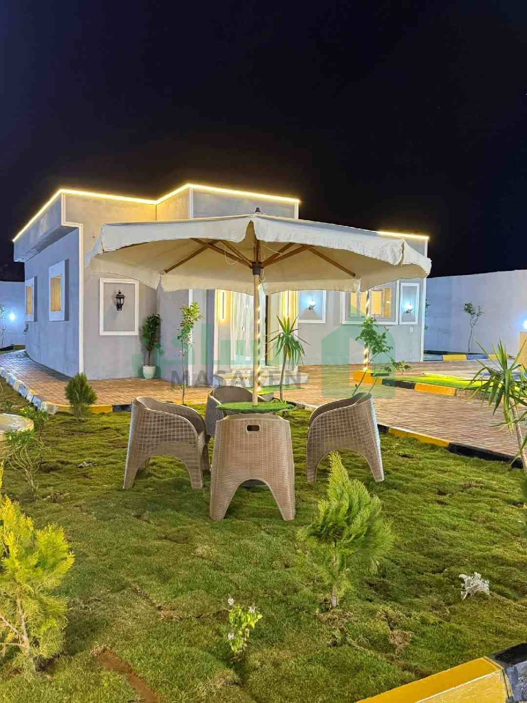 First image of the ad