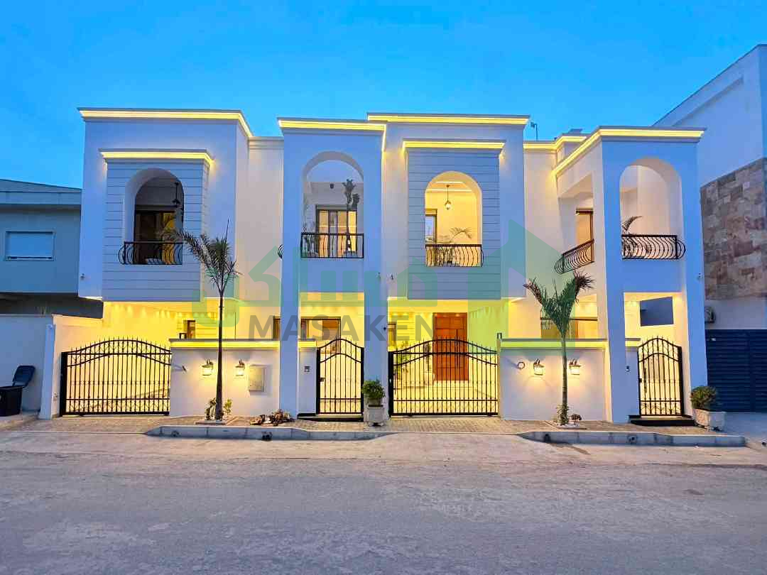 🏡✨ 2 فيلات فاخرة للبيع – السراج | طريق المواشي