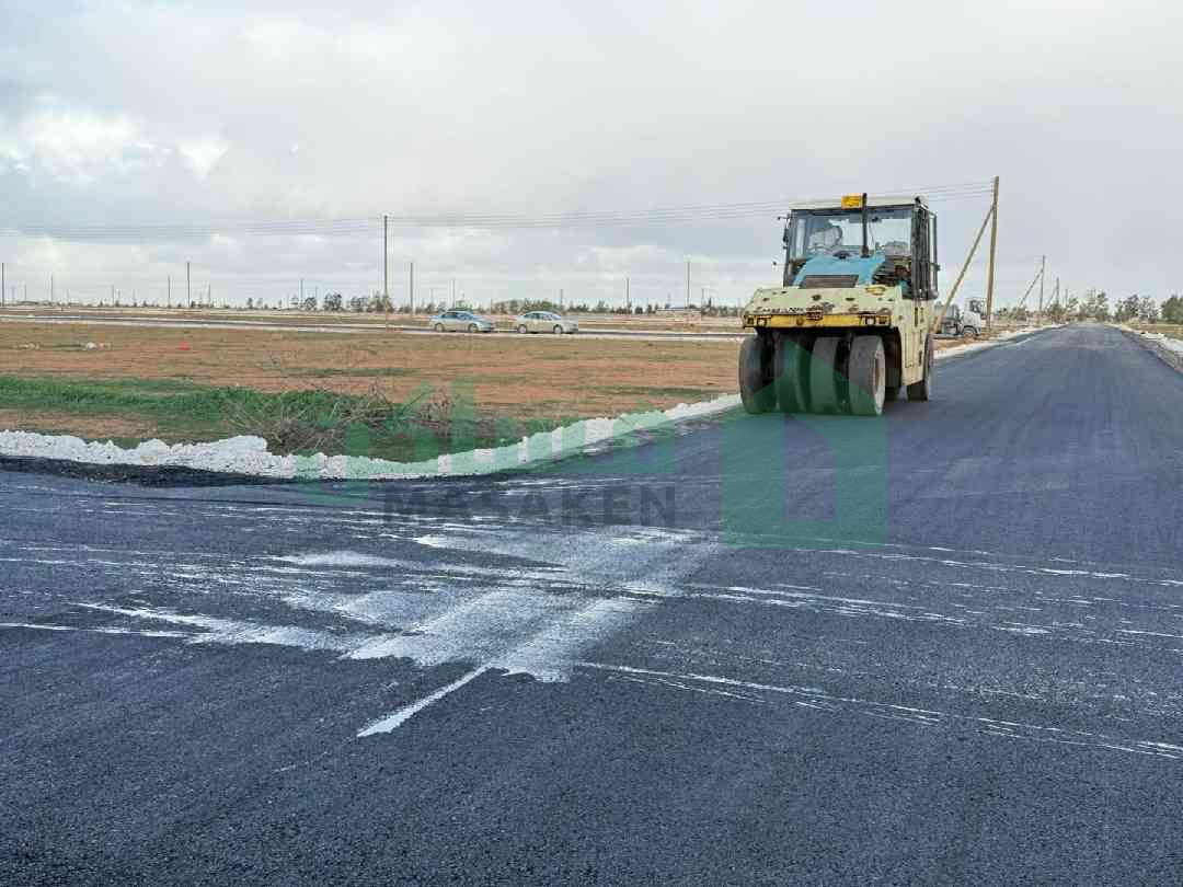 Second image of the ad