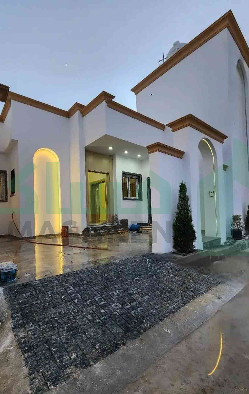 First image of the ad