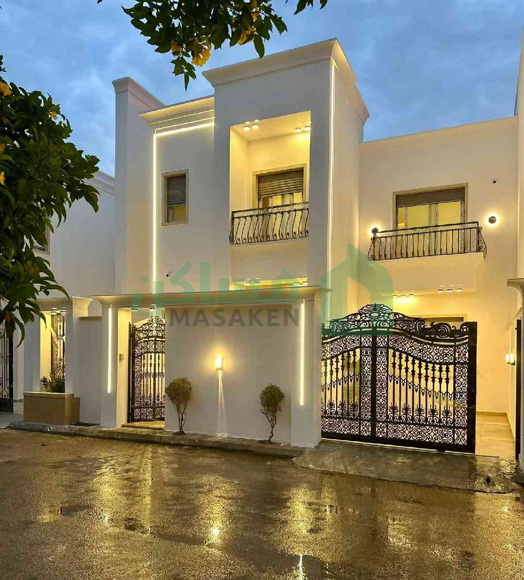 First image of the ad