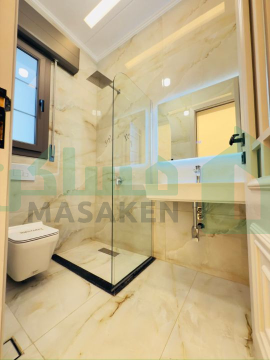 Third image of the ad