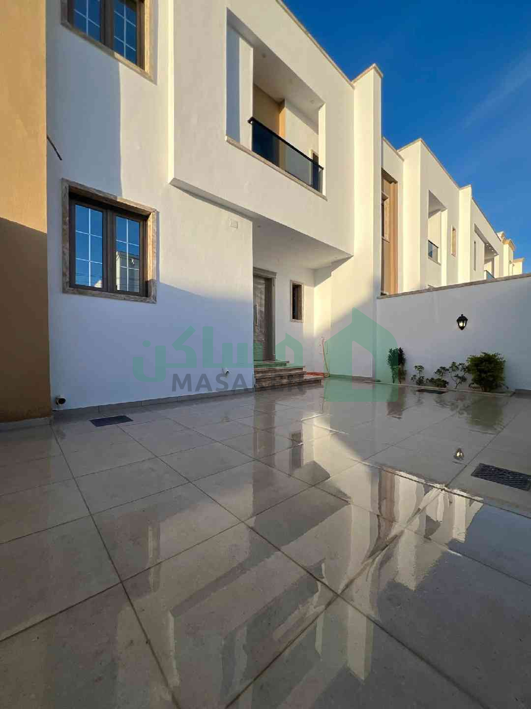 Second image of the ad