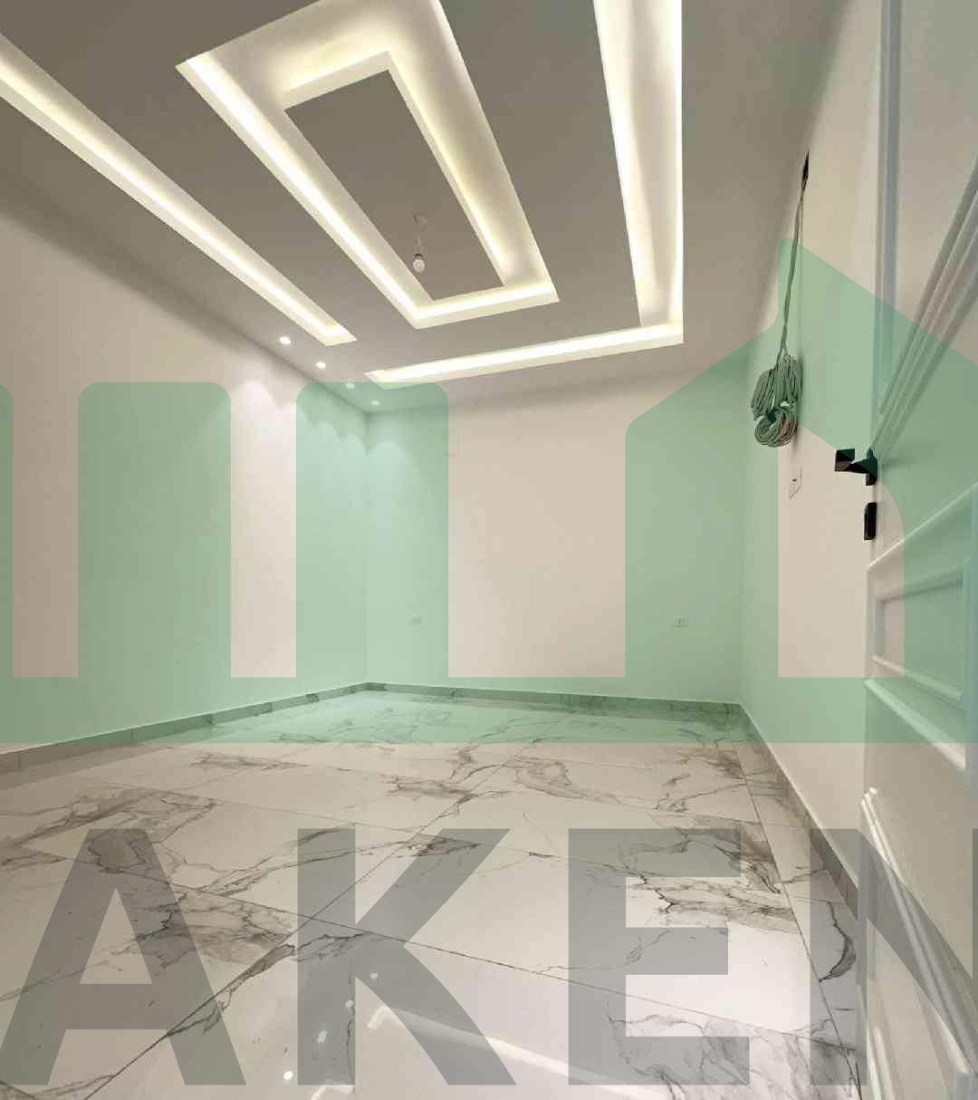 Third image of the ad