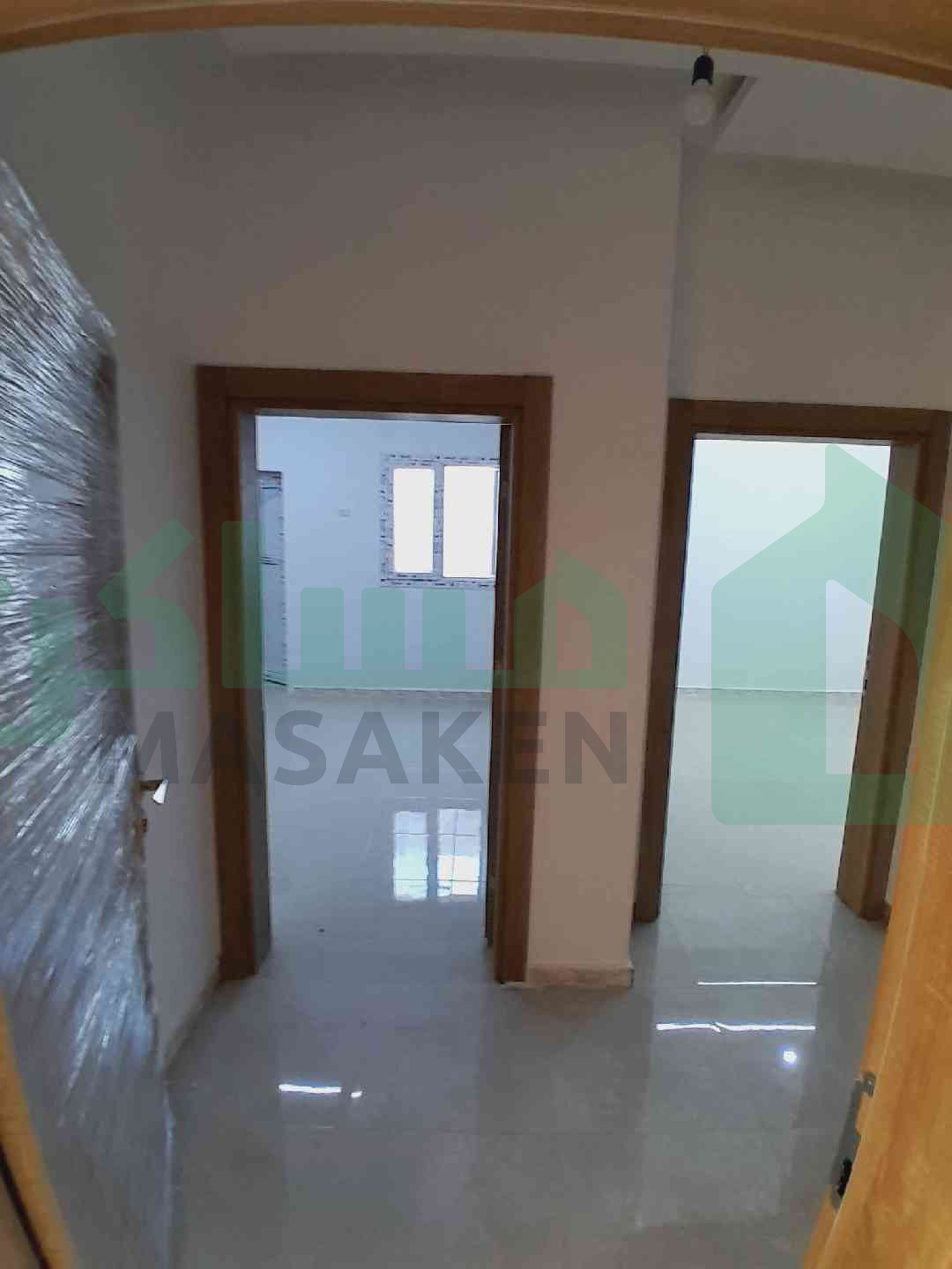 Third image of the ad