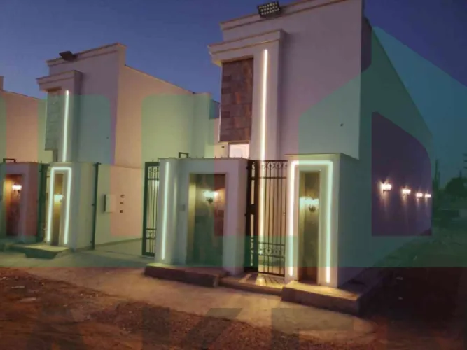 منزل  تحت التشطيب النهائي