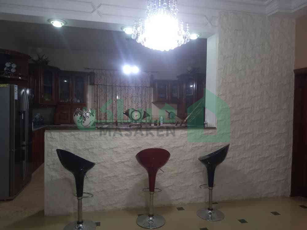 Third image of the ad