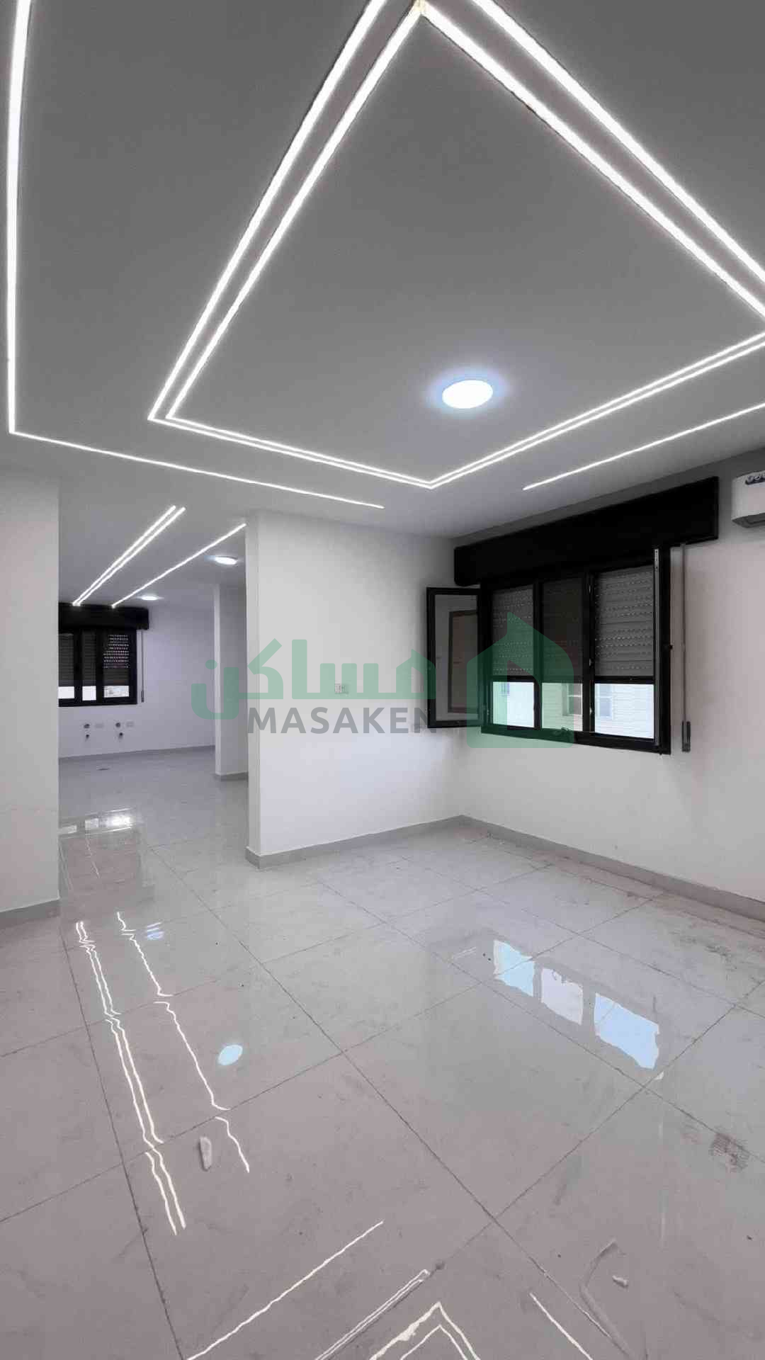 First image of the ad