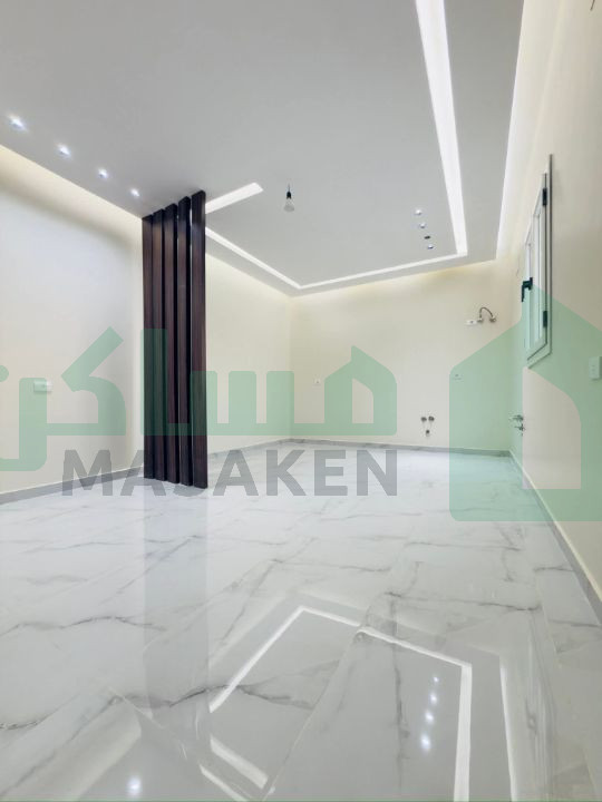 Second image of the ad