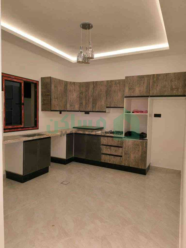 Third image of the ad