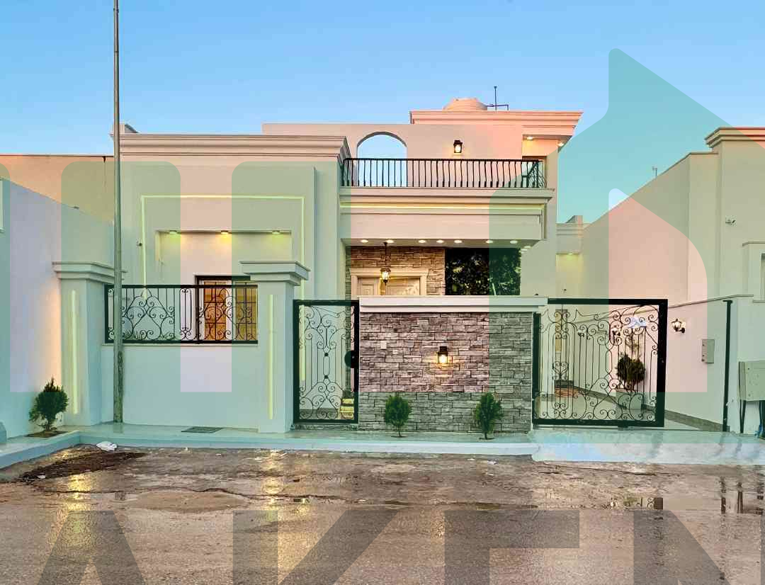 First image of the ad