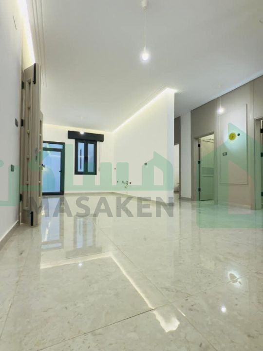 Second image of the ad