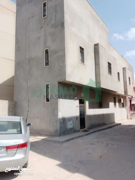 First image of the ad