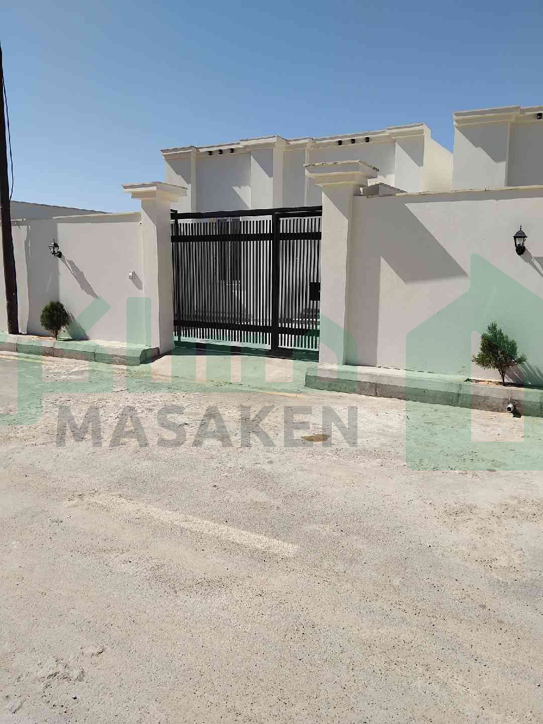 First image of the ad