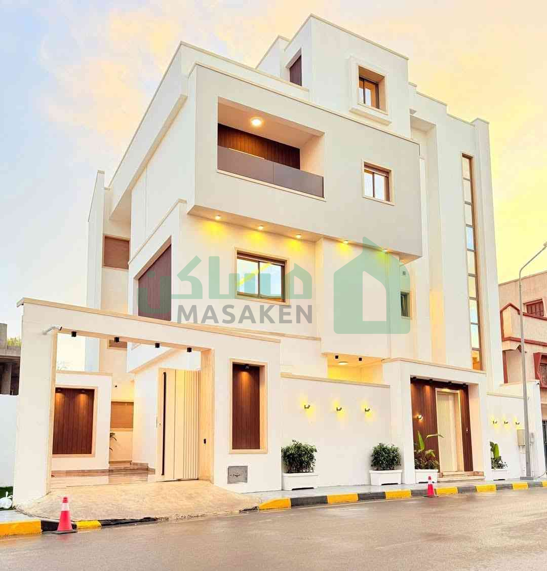 First image of the ad