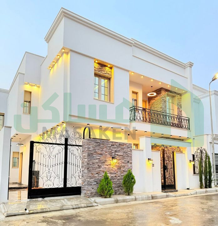 First image of the ad