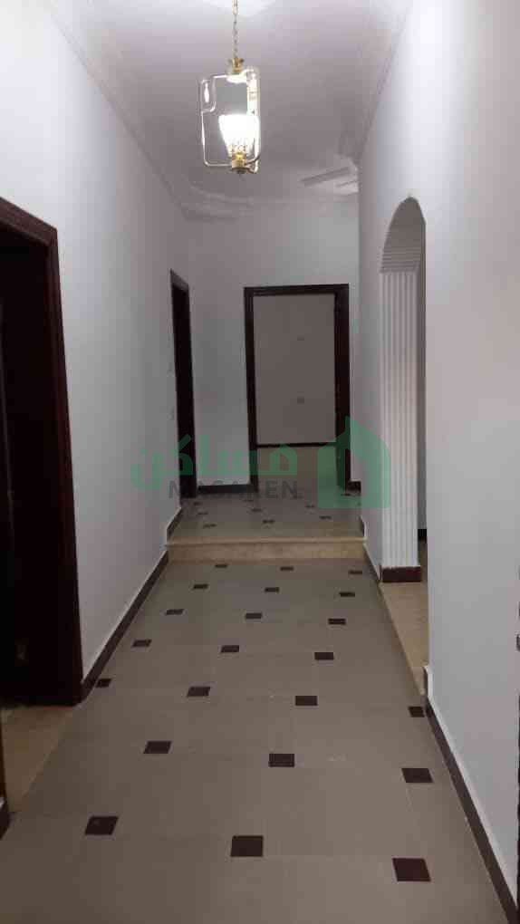 Second image of the ad