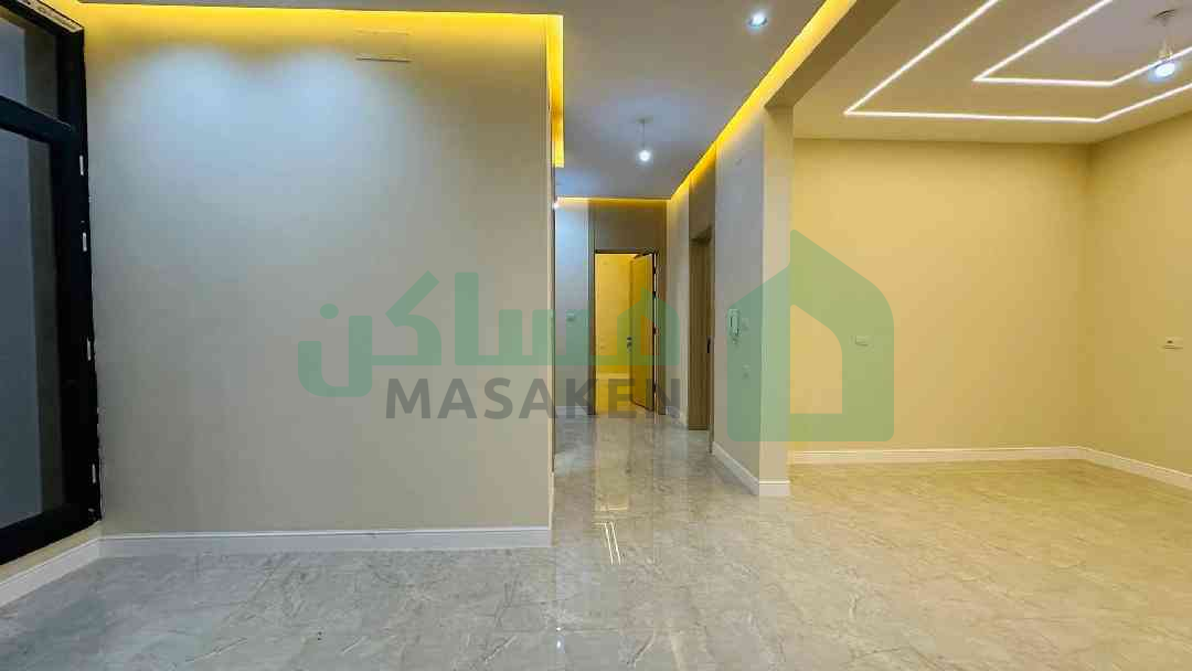 Third image of the ad