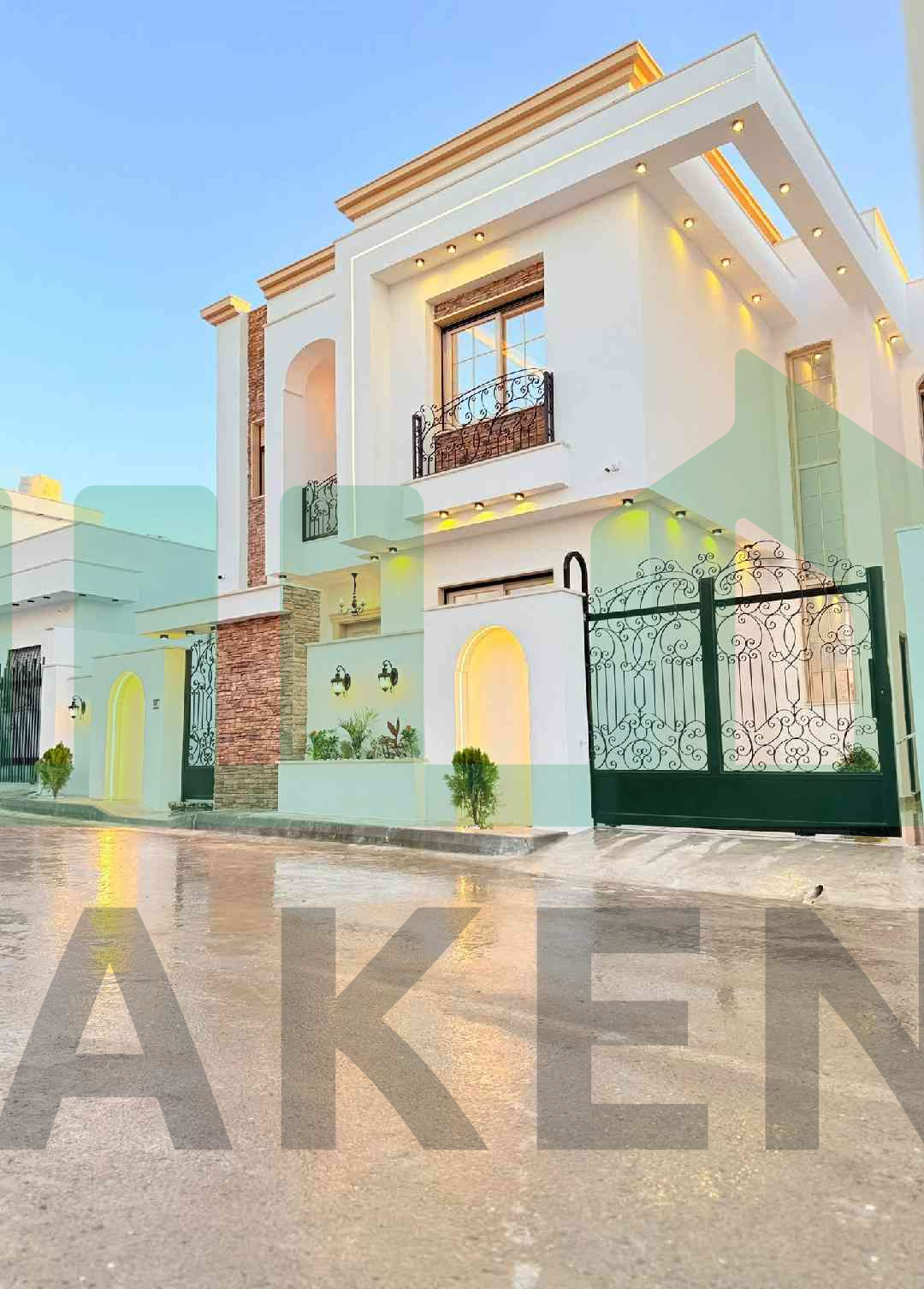 First image of the ad