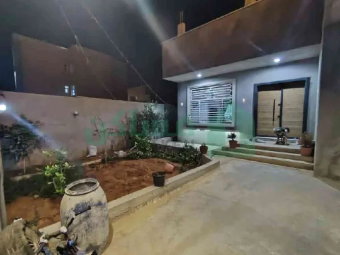 🏢فيلا   مصغرة   للبيع  في  بوعطني  خلف  حي الرشيد