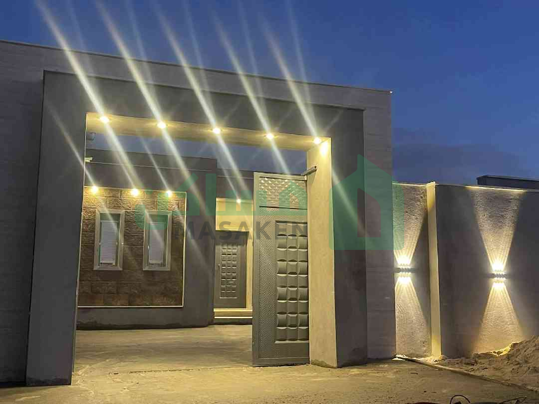 First image of the ad