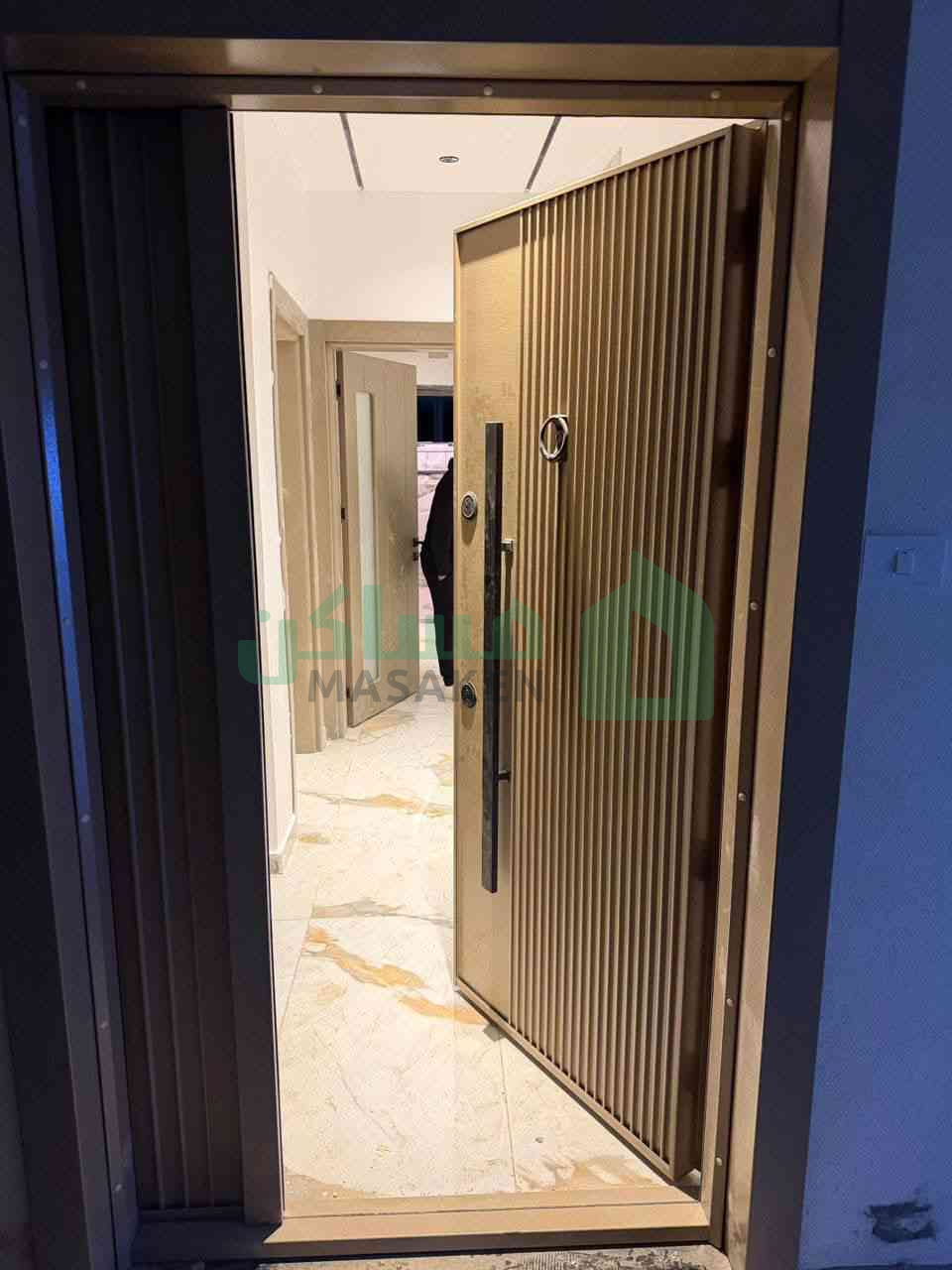 Third image of the ad