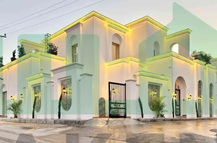 فيلا واجهتين من طابقين مفصولات  نظام كلاسيكي مع مح