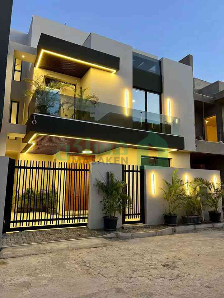فيلا دبل هاي للبيع في السراج… تصميم مودرن