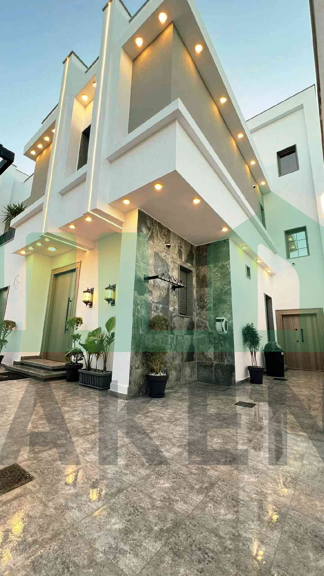 Third image of the ad