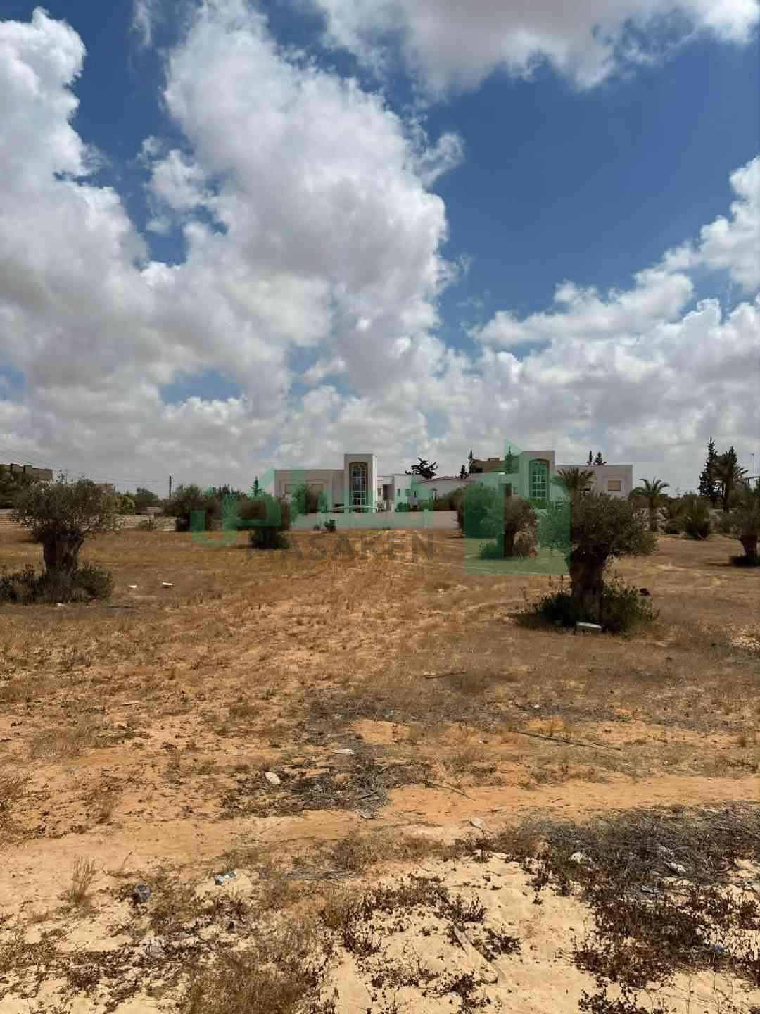 أرض للاجار