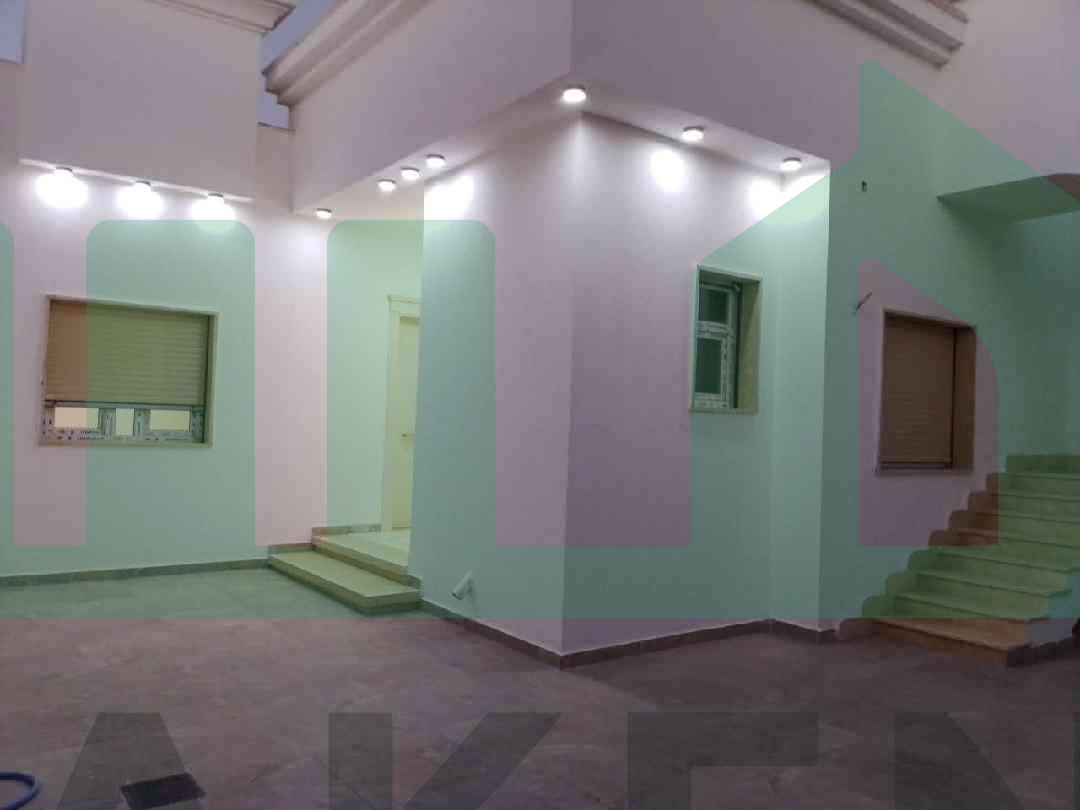 Second image of the ad