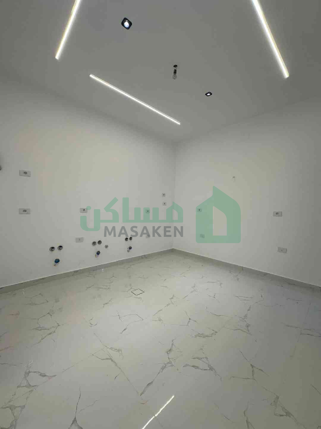 Third image of the ad