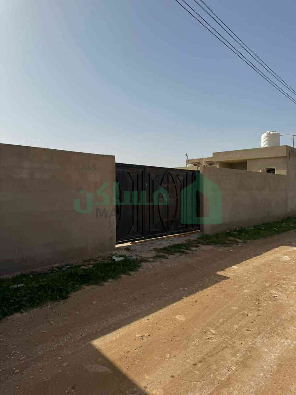 Third image of the ad