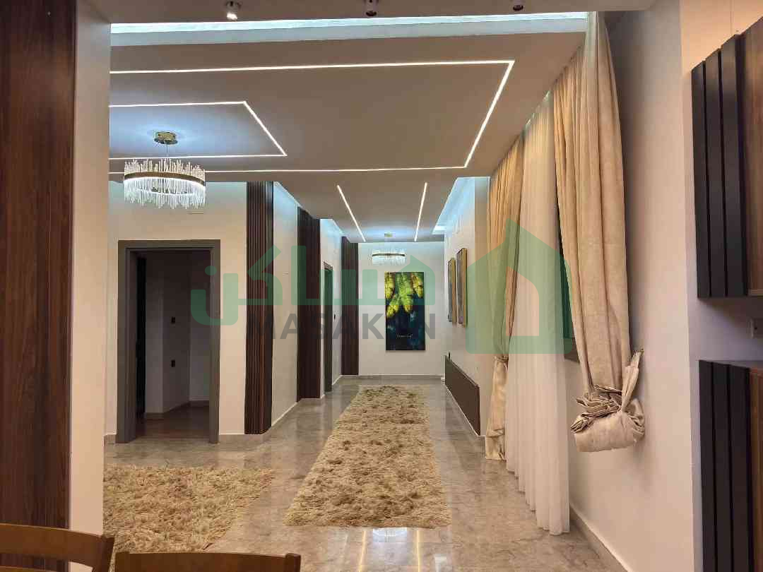 🏠 شقة أرضية للإيجار – السراج