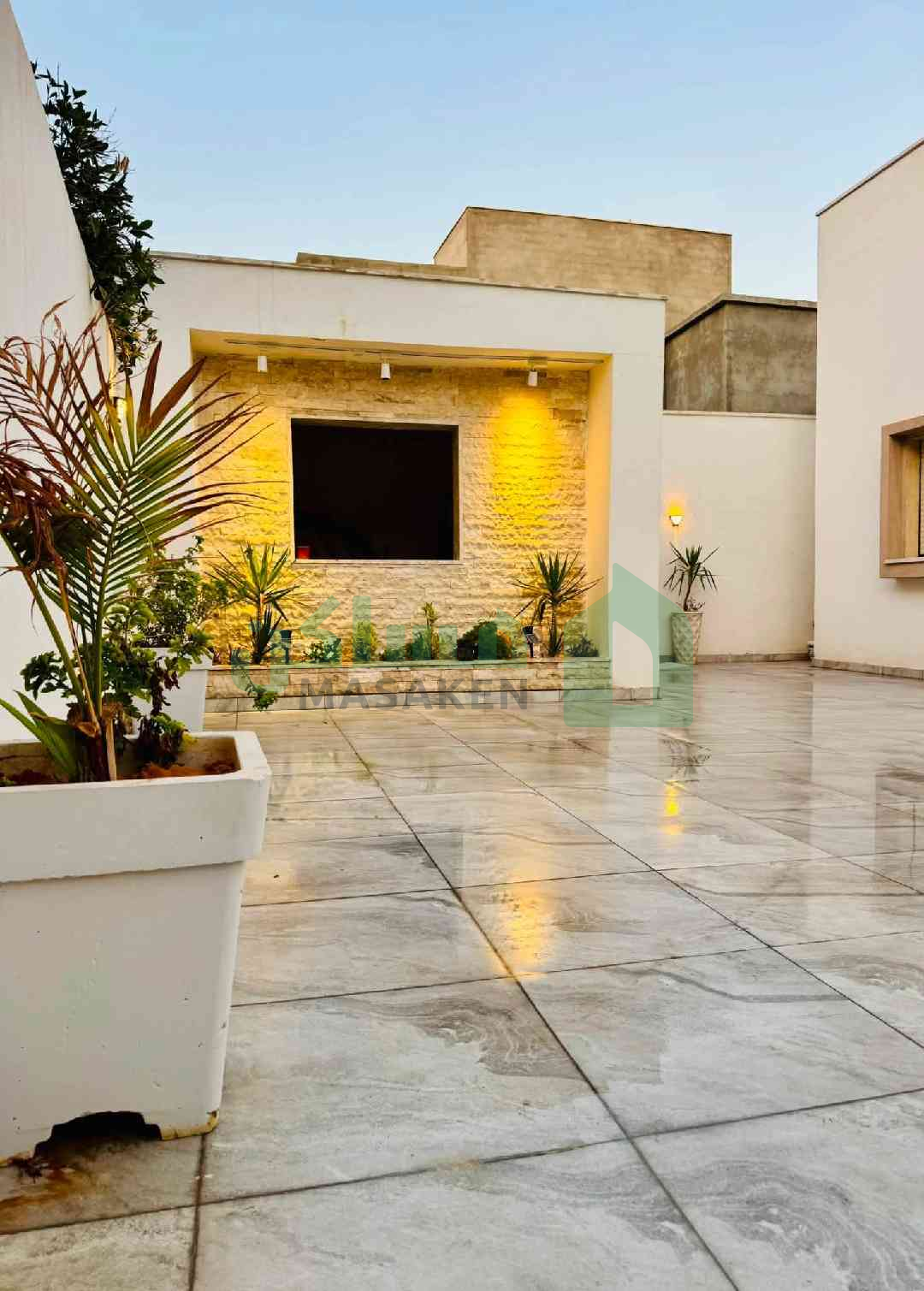 Second image of the ad