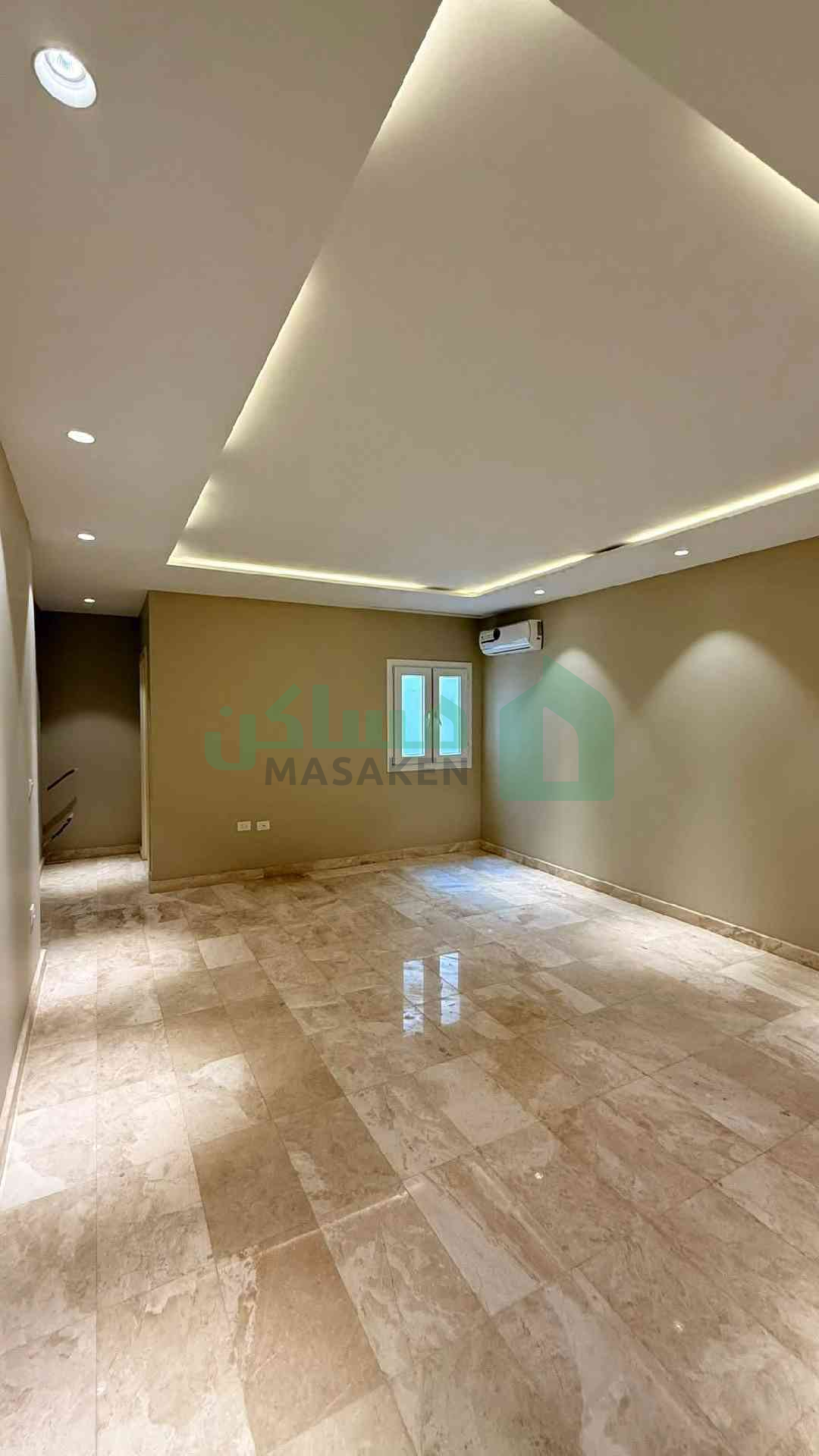 First image of the ad